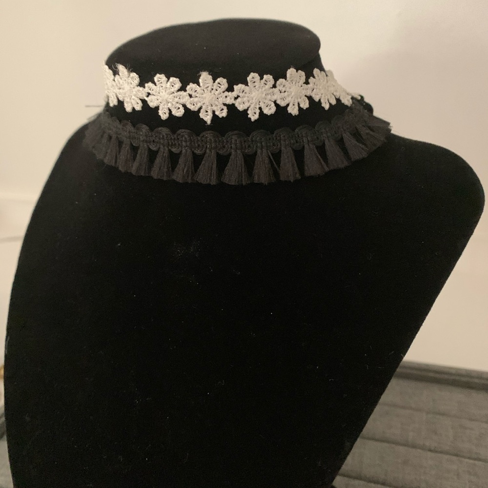 White flower choker & black tassel choker combo
